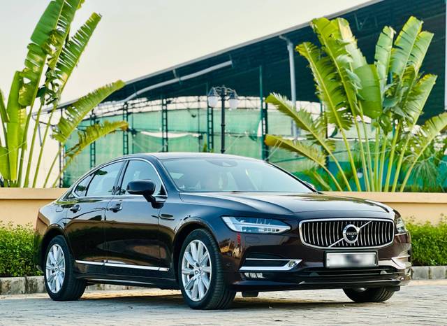 https://images10.gaadi.com/usedcar_image/4532993/original/processed_6eb31cd394e9782b38ffcd484a1fad9b.jpg?imwidth=6400