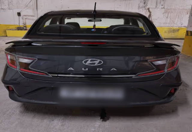 https://images10.gaadi.com/usedcar_image/4532997/original/bc62f252-5ecd-472d-aa13-a08b62fd9b52.?imwidth=6402