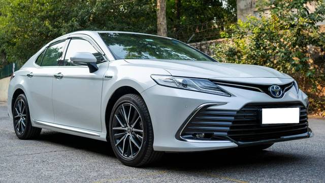 https://images10.gaadi.com/usedcar_image/4533004/original/processed_cbadd557a8bdbb7bc81ff1cc642955dd.jpeg?imwidth=6400