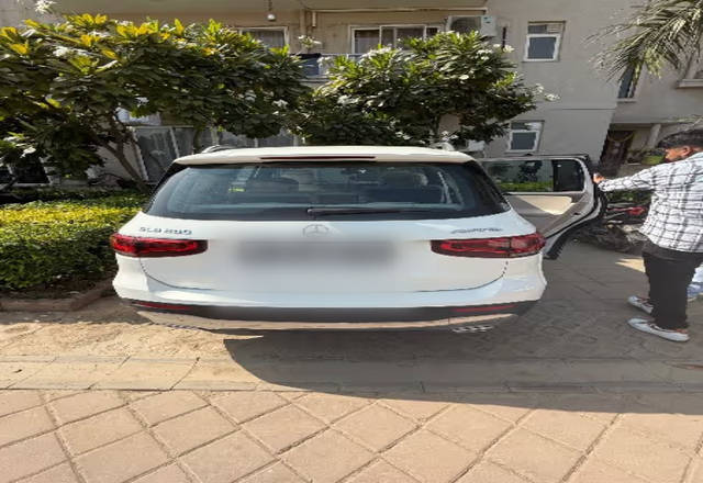 https://images10.gaadi.com/usedcar_image/4533015/original/975b417d-8b3a-4a70-889c-20e42ac99804.?imwidth=6401