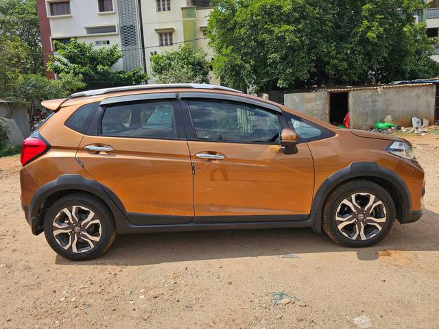 https://images10.gaadi.com/usedcar_image/4533028/original/processed_0999b9e90dcec536423778e5e896e65f.jpg?imwidth=6401
