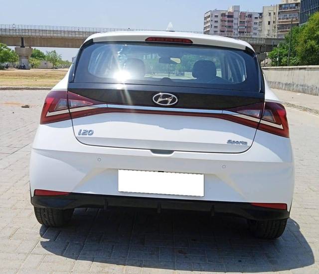 https://images10.gaadi.com/usedcar_image/4533033/original/processed_83a797f39a3d0b6157d1654fc742d154.jpg?imwidth=6401