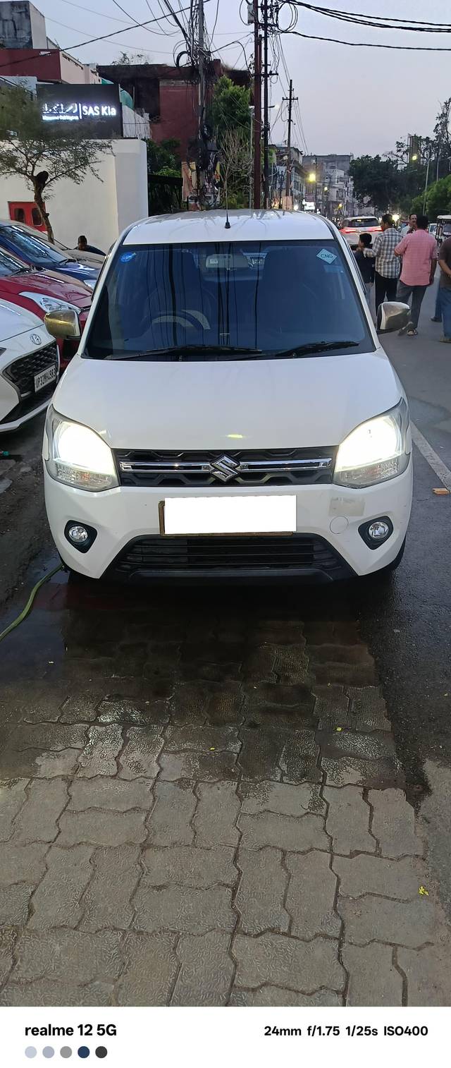 https://images10.gaadi.com/usedcar_image/4533037/original/processed_b4b85b60552e959655d1807e3eae1793.jpg?imwidth=6400