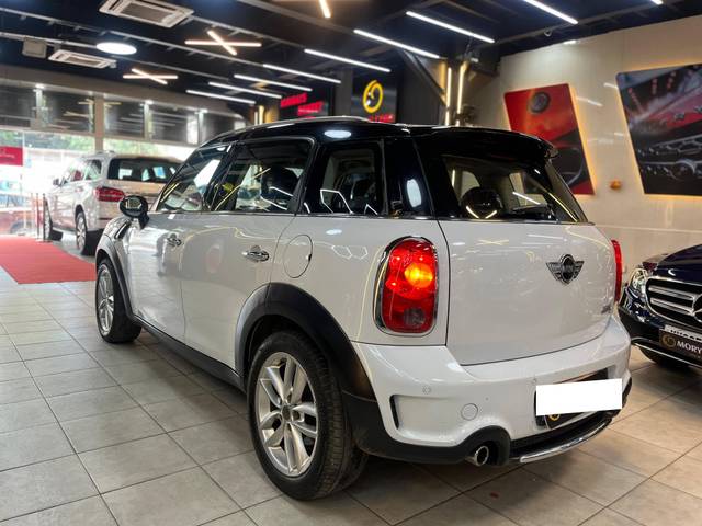 https://images10.gaadi.com/usedcar_image/4533038/original/processed_b9a27fdb70a5a57899b6ad227519b0ce.jpg?imwidth=6401