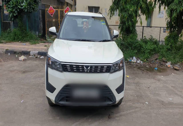 https://images10.gaadi.com/usedcar_image/4533047/original/f3a9f2ce-68b6-4b1d-9e35-38e056761f40.?imwidth=6400