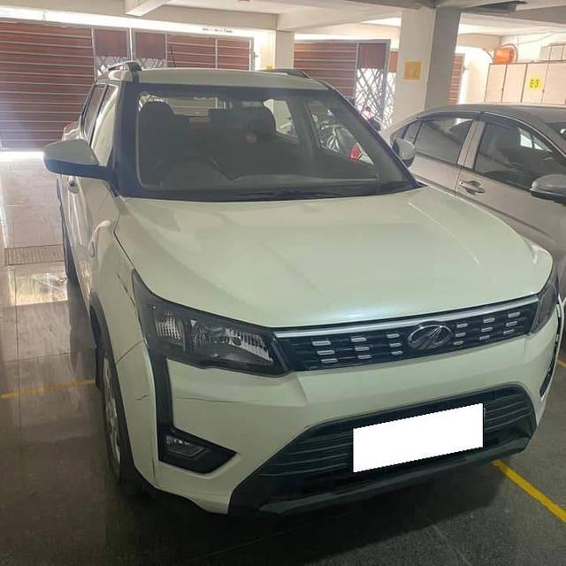 https://images10.gaadi.com/usedcar_image/4533049/original/processed_2a4c404faef7beeae556d206d63eb3d7.jpg?imwidth=6400