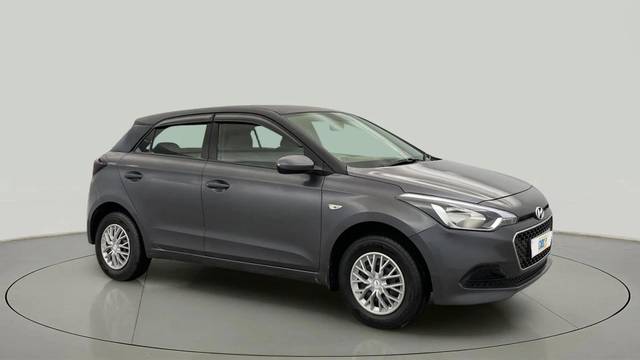 https://images10.gaadi.com/usedcar_image/4533064/original/05c13900ca9c766cc72e3282c6ef976f.jpg?imwidth=6400