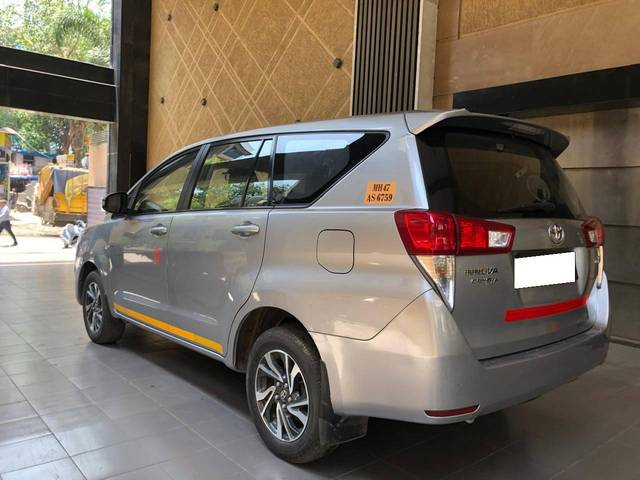 https://images10.gaadi.com/usedcar_image/4533108/original/processed_c207b9de2de013ed3928a0f7aea65e68.jpg?imwidth=6402