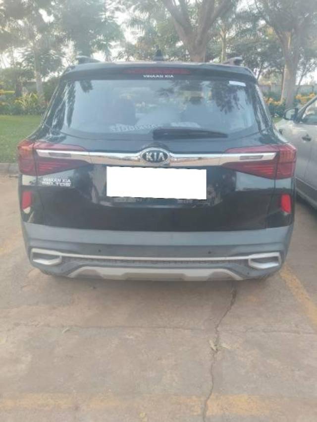https://images10.gaadi.com/usedcar_image/4533112/original/processed_46e1cf9a-2486-4b0a-bc37-68b19a3b8e9a.jpg?imwidth=6401