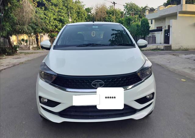 https://images10.gaadi.com/usedcar_image/4533176/original/processed_238539828b279b441d13541f1bcbc616.jpg?imwidth=6402