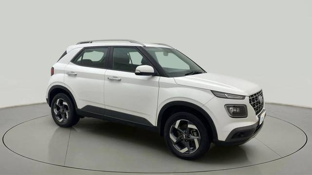 https://images10.gaadi.com/usedcar_image/4533177/original/c7cd34db983aeb07ddfa4b89fa4eddb0.jpg?imwidth=6400