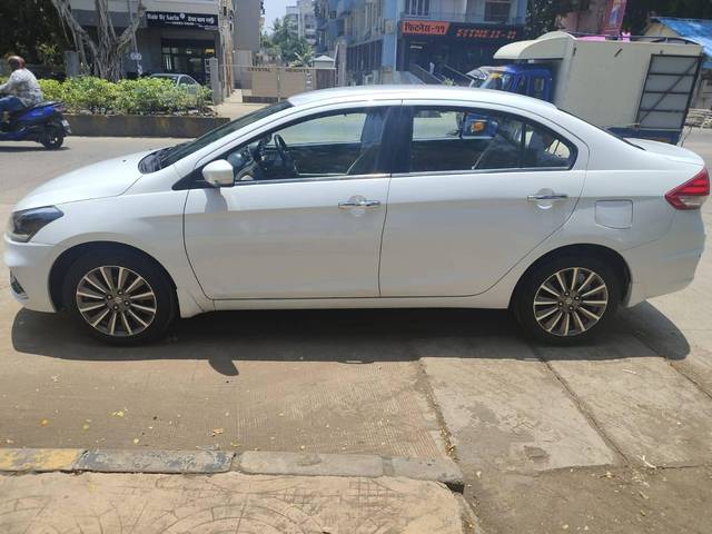https://images10.gaadi.com/usedcar_image/4533195/original/processed_44afa6edd92a0a68cd16af9eec232659.jpeg?imwidth=6402