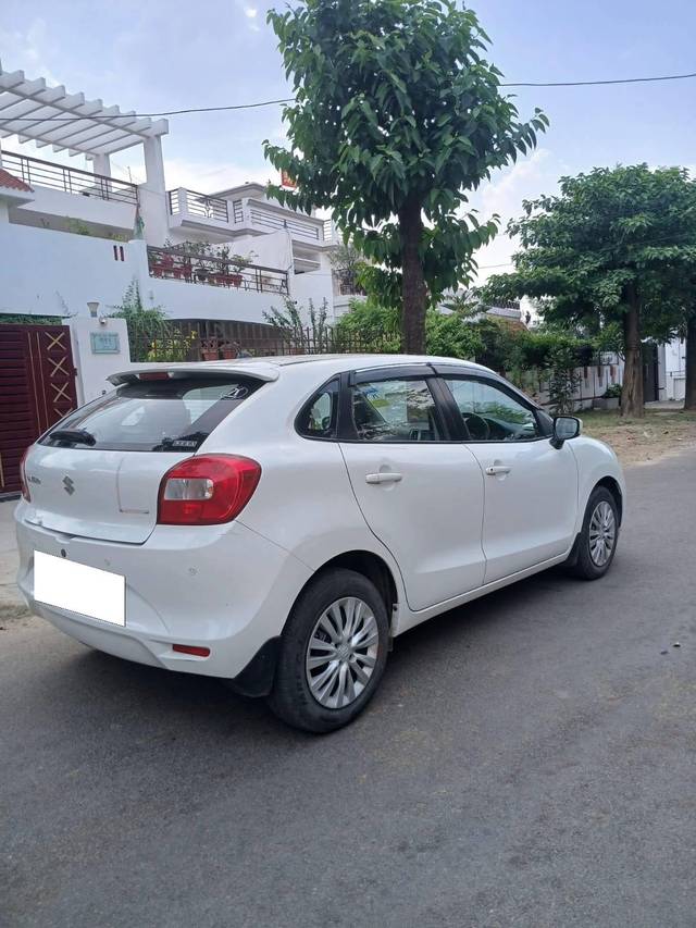 https://images10.gaadi.com/usedcar_image/4533200/original/processed_5425256fbdb0467c1db4be98f02f26ed.jpg?imwidth=6401