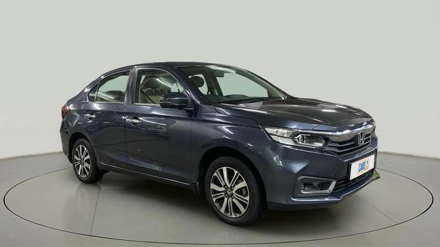 https://images10.gaadi.com/usedcar_image/4533216/original/90200f5b7d44860911c1aca381fb9aba.jpg?imwidth=6400