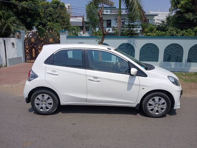 https://images10.gaadi.com/usedcar_image/4533222/original/6fc84007528366a21ef18d36dee97280.jpg?imwidth=6401