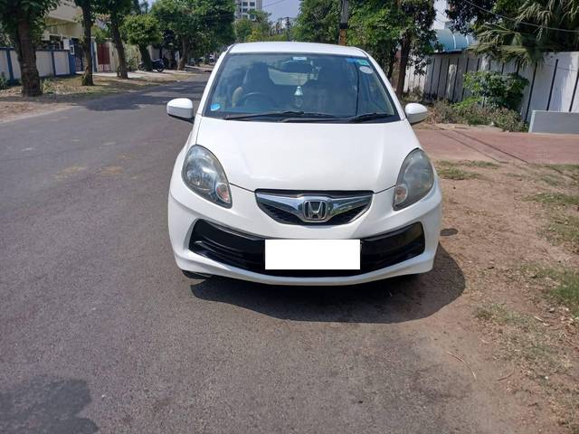 https://images10.gaadi.com/usedcar_image/4533222/original/processed_b88c2264d87f7c706a52bfcbbc432113.jpg?imwidth=6400