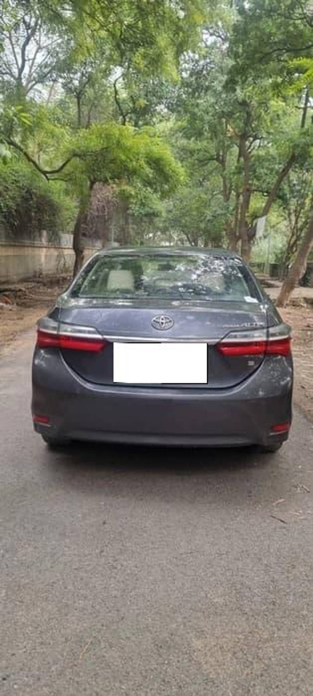 https://images10.gaadi.com/usedcar_image/4533235/original/processed_34036eaf6c6122add064c36e96662036.jpg?imwidth=6402