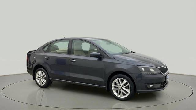 https://images10.gaadi.com/usedcar_image/4533248/original/ac2ed994feb644f55a12018ffd81e9d1.jpg?imwidth=6400