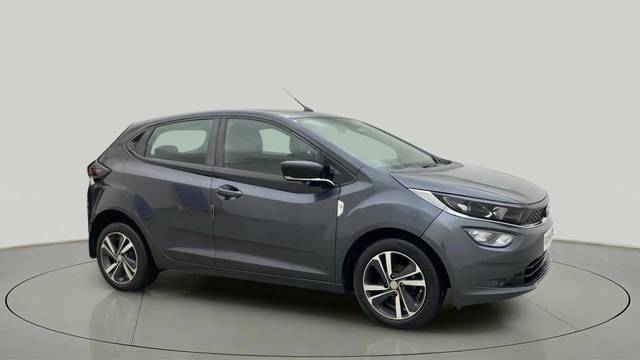 https://images10.gaadi.com/usedcar_image/4533251/original/275b62fd38e5891ede072a5dd2668bd6.jpg?imwidth=6400