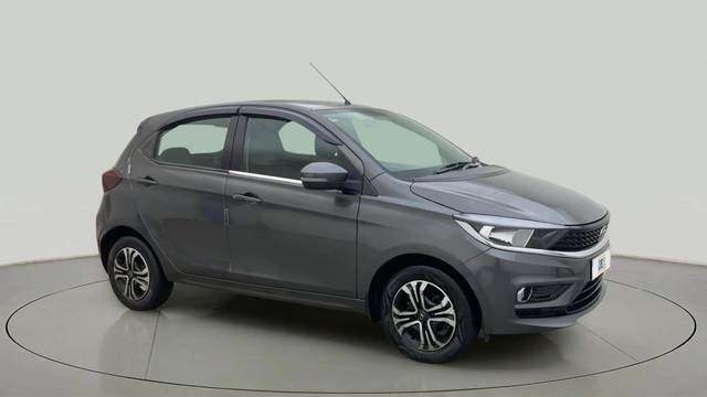 https://images10.gaadi.com/usedcar_image/4533271/original/910838a94be7d05afa2f53658d73a219.jpg?imwidth=6400