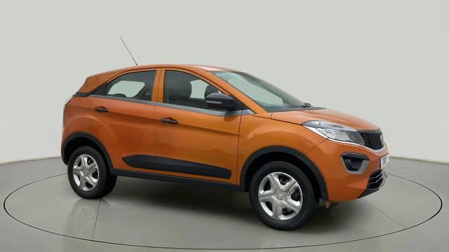 https://images10.gaadi.com/usedcar_image/4533283/original/f4892c7ad85ab88f730c6cc961484108.jpg?imwidth=6400