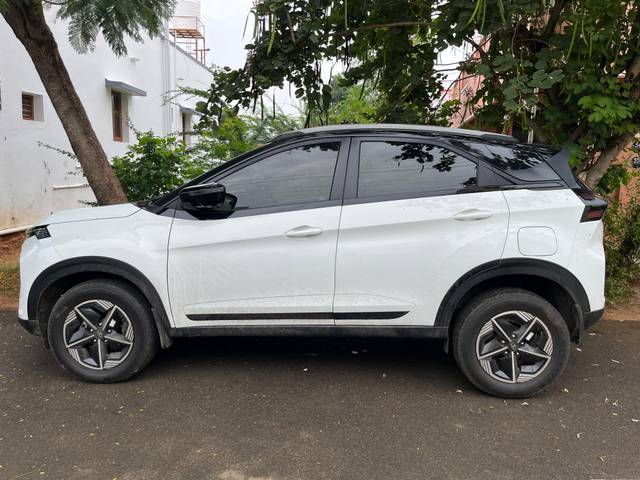 https://images10.gaadi.com/usedcar_image/4533285/original/processed_4c4866b0440540b1d80f98270389d2e8.jpg?imwidth=6402