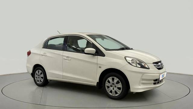 https://images10.gaadi.com/usedcar_image/4533295/original/240dfcbdab7943c6148502c10f63c3f4.jpg?imwidth=6400
