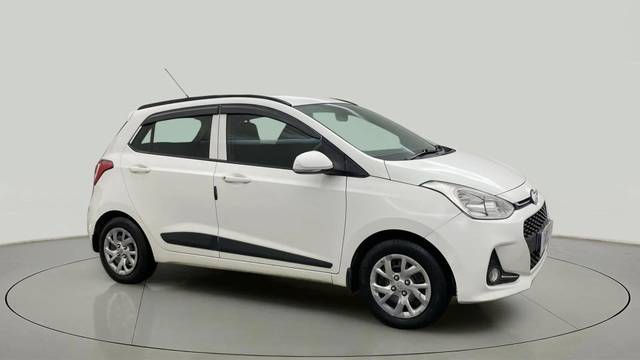 https://images10.gaadi.com/usedcar_image/4533318/original/bcdbb557e716116a19dc024b5d740408.jpg?imwidth=6400