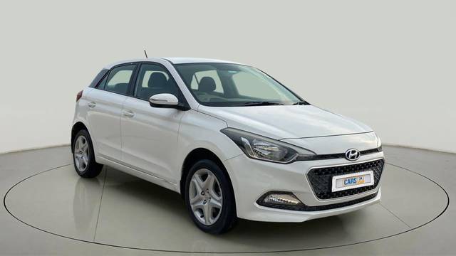 https://images10.gaadi.com/usedcar_image/4533333/original/731f50e1732790e76598242d80af7d6e.jpg?imwidth=6400