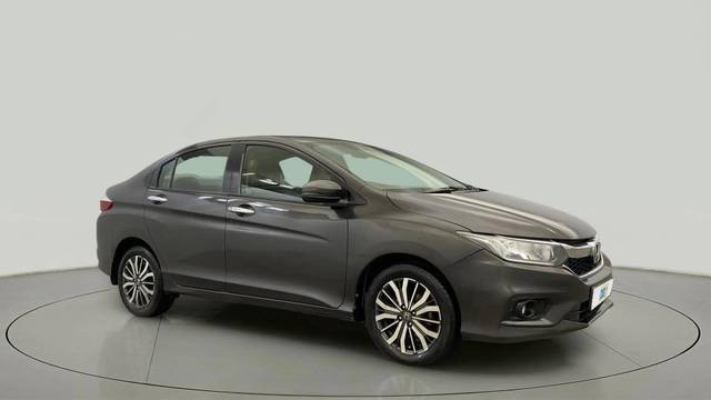 https://images10.gaadi.com/usedcar_image/4533357/original/f21aa9923bbfc3c53b387613d313094d.jpg?imwidth=6400