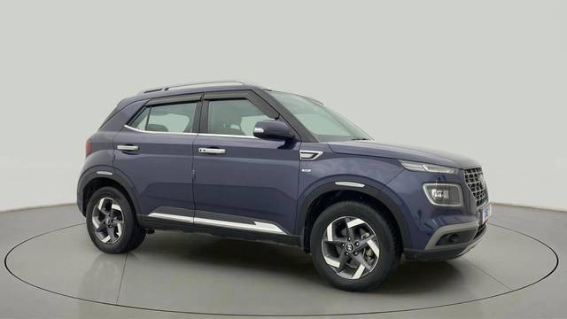 https://images10.gaadi.com/usedcar_image/4533382/original/65fa0a8f6b2e30400ed3fb70608ba570.jpg?imwidth=6400