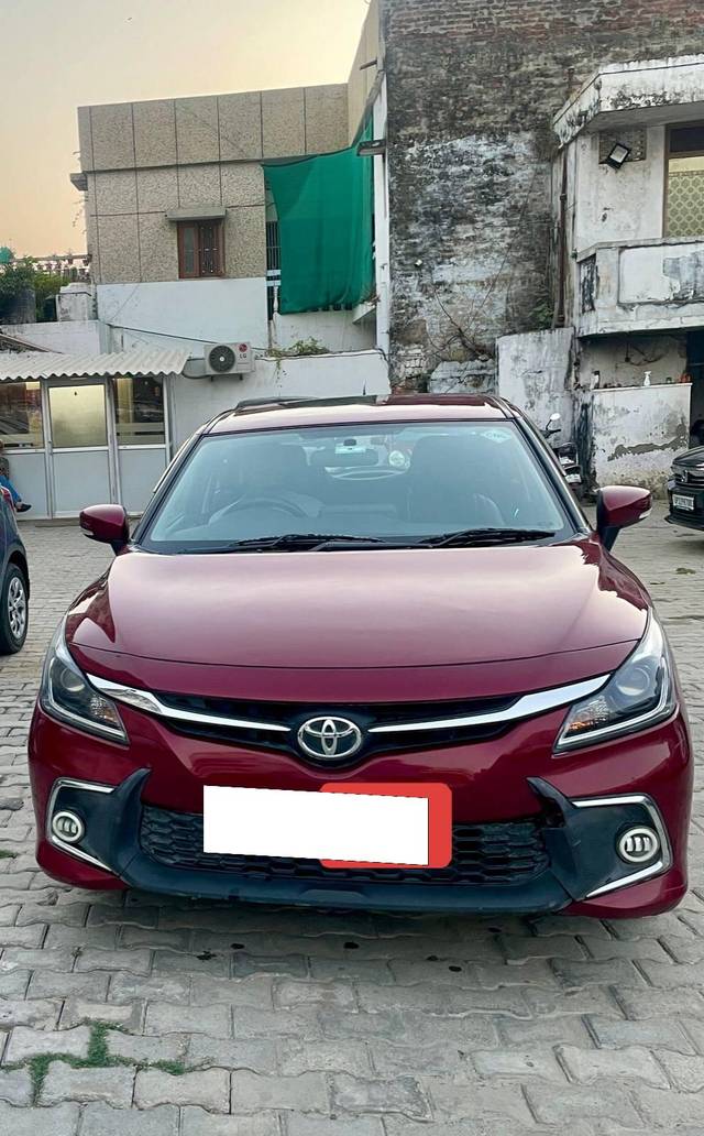 https://images10.gaadi.com/usedcar_image/4533387/original/processed_984ec6bd17ba37c820e96df217742188.jpg?imwidth=6402