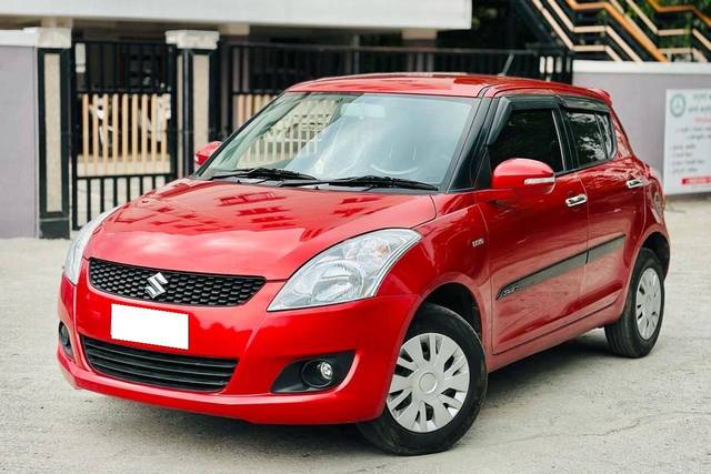 https://images10.gaadi.com/usedcar_image/4533405/original/processed_94e64661-d0f1-4f08-a456-1a7021604a91.jpg?imwidth=6402