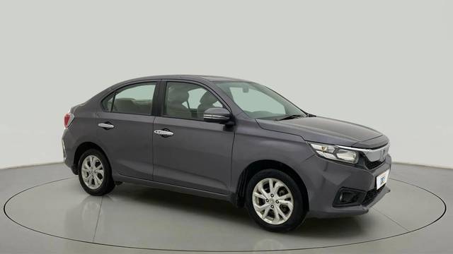 https://images10.gaadi.com/usedcar_image/4533410/original/36c27a2c6cfbdbefd28445426102d037.jpg?imwidth=6400