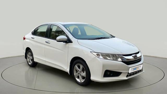 https://images10.gaadi.com/usedcar_image/4533423/original/6d36e72216932a62370fcdd1dca3754d.jpg?imwidth=6400