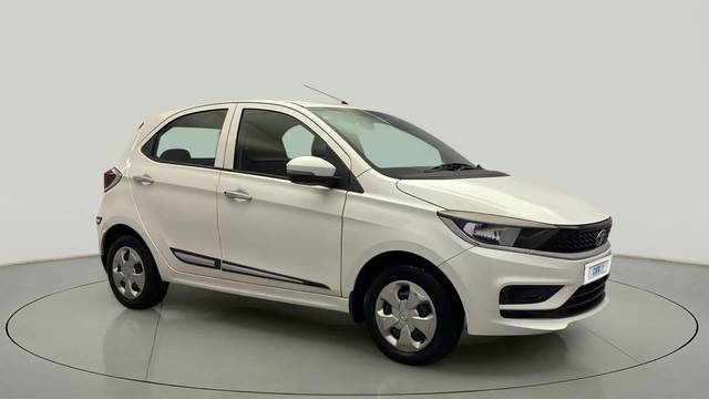 https://images10.gaadi.com/usedcar_image/4533466/original/463009d73afc754f6e7ca02912a97856.jpg?imwidth=6400