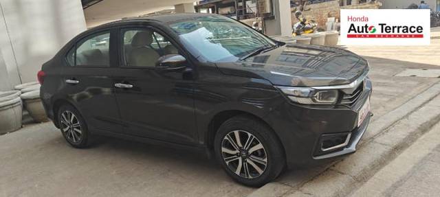 https://images10.gaadi.com/usedcar_image/4533476/original/5dcb441008f1d6a3cc3626716f42247a.jpeg?imwidth=6400