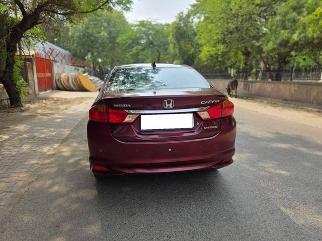 https://images10.gaadi.com/usedcar_image/4533500/original/processed_6f4563dce0cf8d4cf62e41feea64126e.jpeg?imwidth=6401