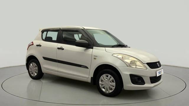 https://images10.gaadi.com/usedcar_image/4533508/original/868638f8a2b6e6b8b75bd8e8988f8ed2.jpg?imwidth=6400