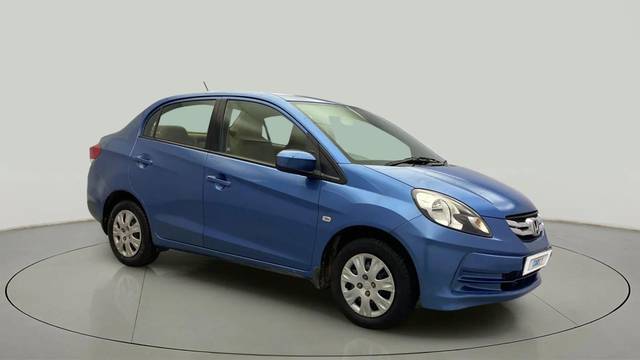 https://images10.gaadi.com/usedcar_image/4533515/original/9452c2246ae7057215b41e3701013159.jpg?imwidth=6400