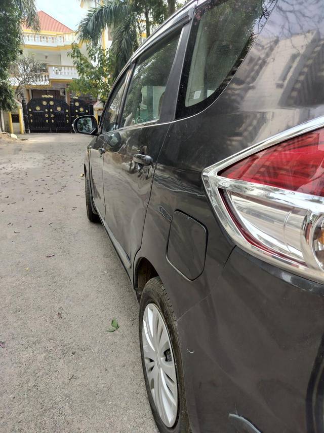 https://images10.gaadi.com/usedcar_image/4533521/original/8ec4cb14898ce2df90ef923a26762e73.jpg?imwidth=6402