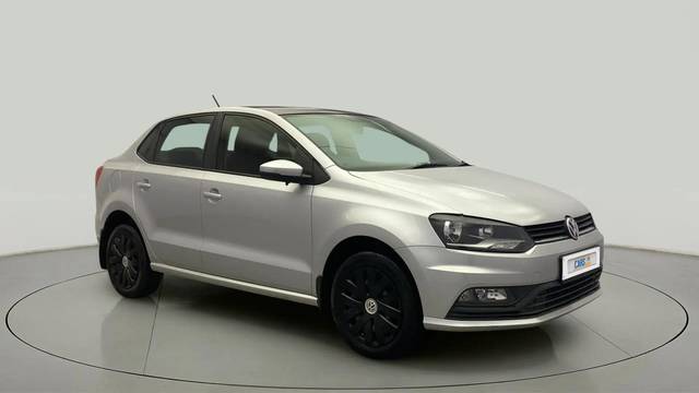https://images10.gaadi.com/usedcar_image/4533522/original/944f2dd0ddeb3741185d38717571b1c6.jpg?imwidth=6400