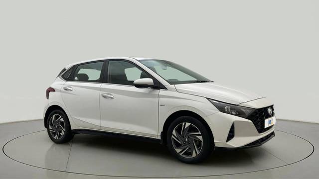 https://images10.gaadi.com/usedcar_image/4533542/original/e91af5c5d2a178e92cb6f993e888a0fc.jpg?imwidth=6400