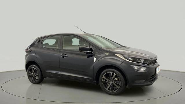 https://images10.gaadi.com/usedcar_image/4533548/original/d7fc0e321372b7a8b742192807e7f627.jpg?imwidth=6400