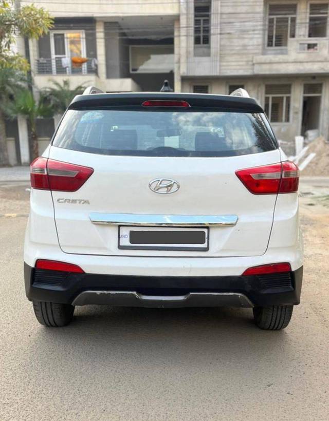 https://images10.gaadi.com/usedcar_image/4533553/original/processed_afde7e4f9c0dd0eb55d8c71429d9bcf2.jpg?imwidth=6401