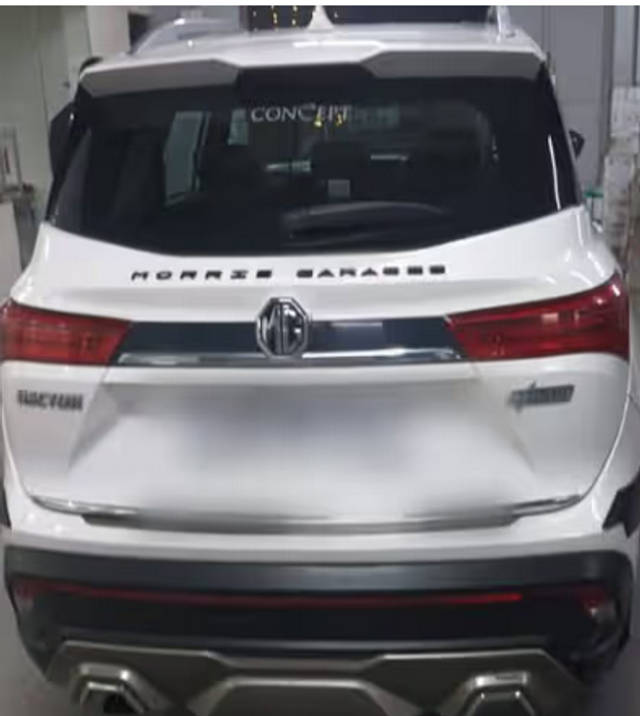 https://images10.gaadi.com/usedcar_image/4533585/original/ee670f43-e99a-4c67-8690-75c9c65bd89e.png?imwidth=6401
