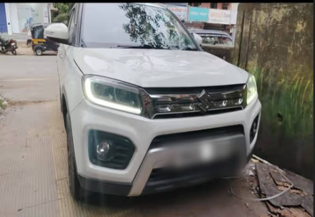 https://images10.gaadi.com/usedcar_image/4533612/original/d6a57a18-d56b-4663-8681-8d793819a580.?imwidth=6401