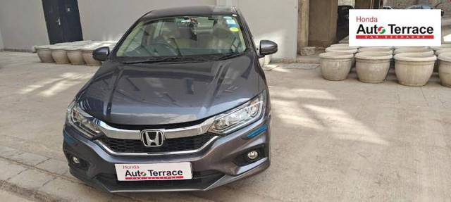 https://images10.gaadi.com/usedcar_image/4533614/original/e618542adca170f591464f04d999f7ae.jpeg?imwidth=6400