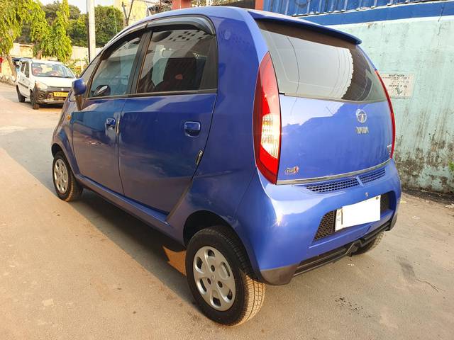 https://images10.gaadi.com/usedcar_image/4533618/original/processed_2a0602d9d9423f311abf49987b4ed41d.jpg?imwidth=6402