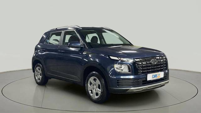 https://images10.gaadi.com/usedcar_image/4533622/original/ae1f795c4a0248edee7b7791502c4e18.jpg?imwidth=6400